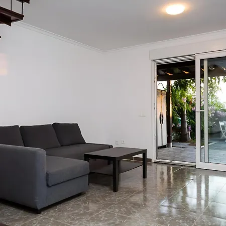 Tejita Apartment *